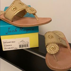 Jack Rogers Nantucket Gold style 8.5 M